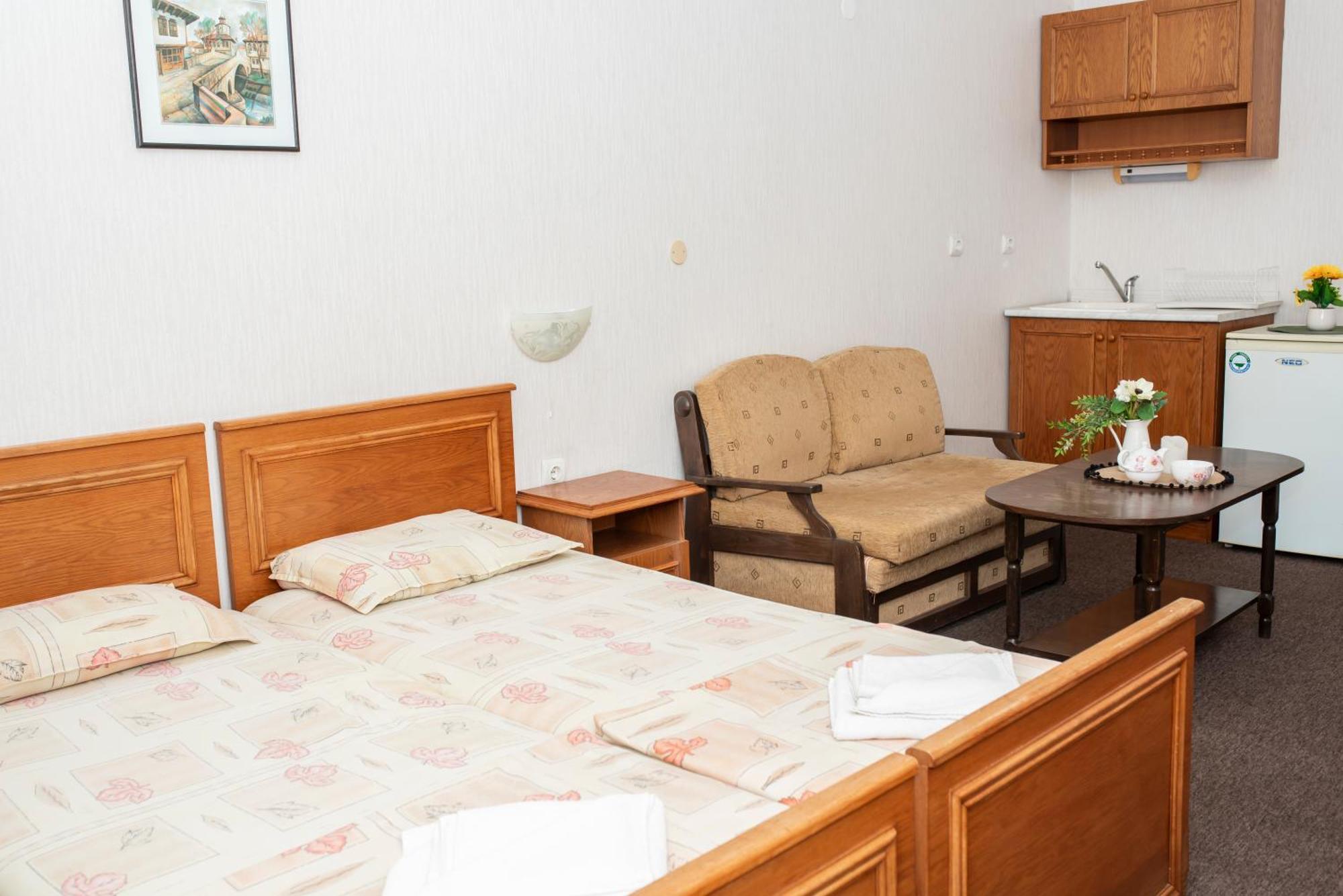 Комплекс Плавис Trjavna Buitenkant foto